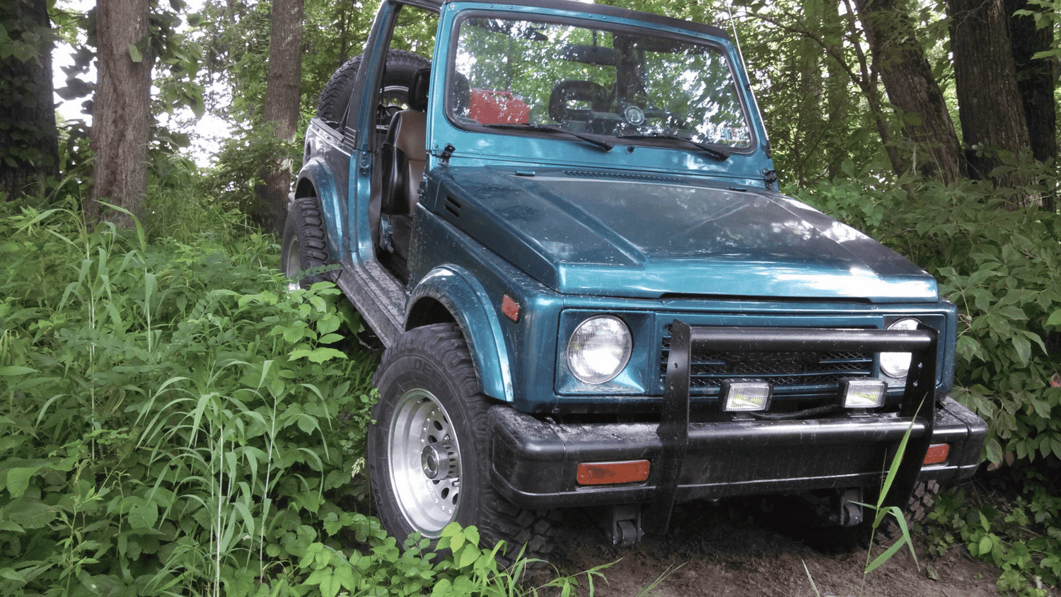 Jeep Wranglers vs. Jeep Gladiators: Which Off-Roader Suits You?